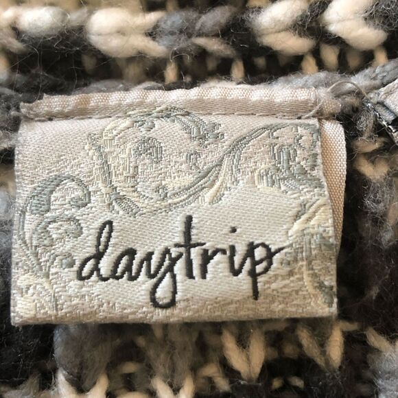 Daytrip Black White Sleeveless Open Cardigan MED - Picture 6 of 7